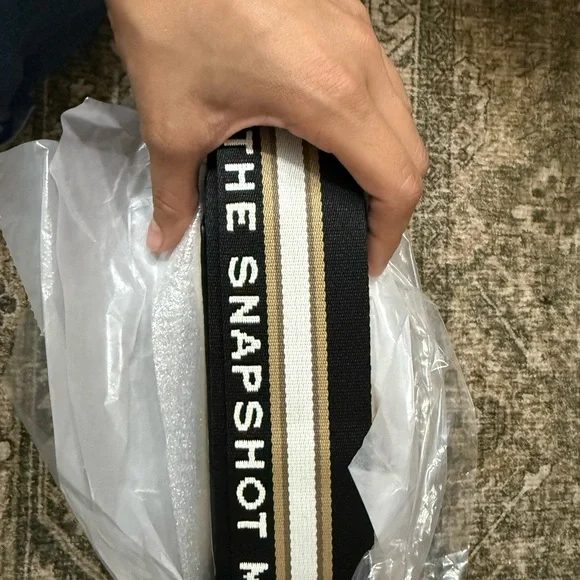 Marc Jacobs White and Silver Crossbody Bag - Picture 3 of 4